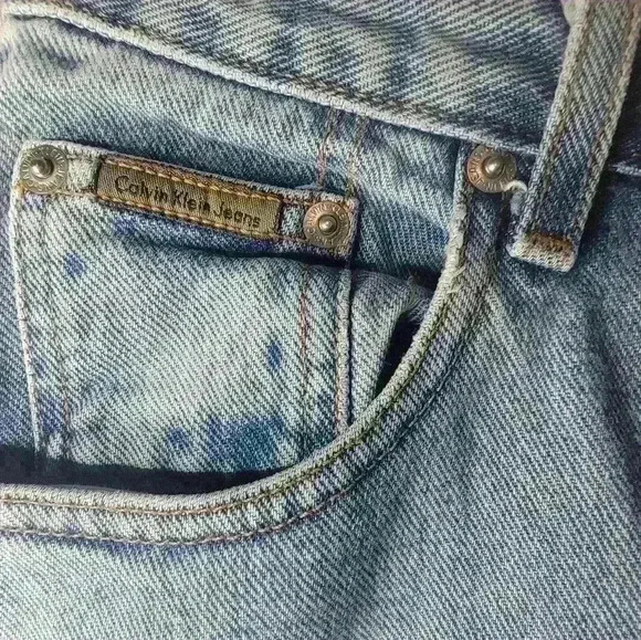 Vintage Women's Calvin Klein Jeans size 7. Striaght leg. Small call out. - Picture 2 of 6